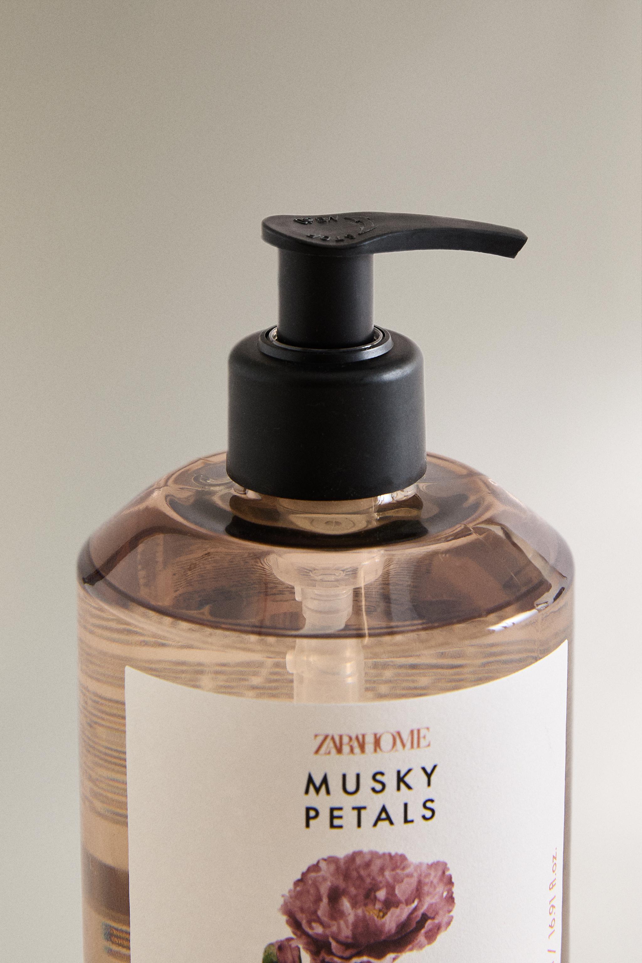 (500 ML) SAVON LIQUIDE MUSKY PETALS